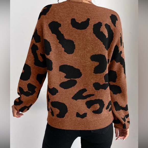 Print Sweater - Picture 2 of 3